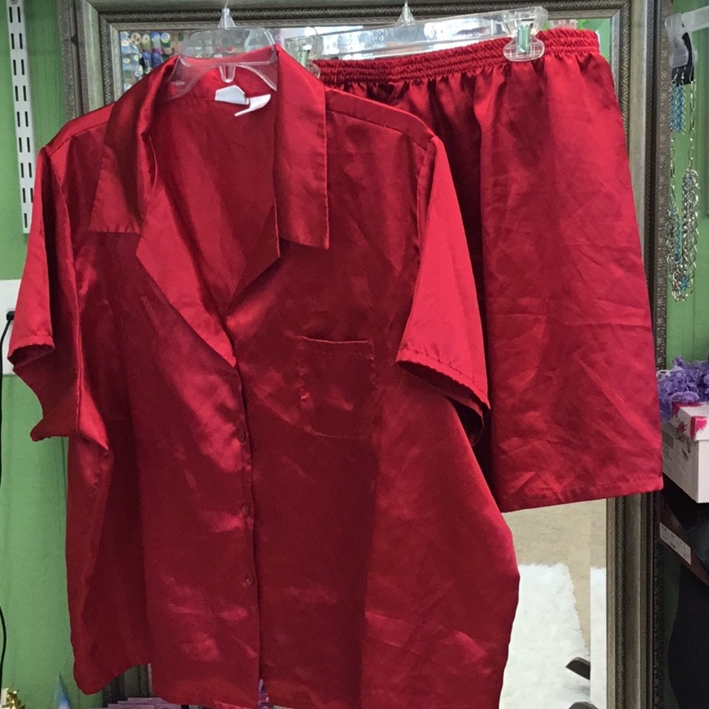 Ladies short pajamas set 100% polyester